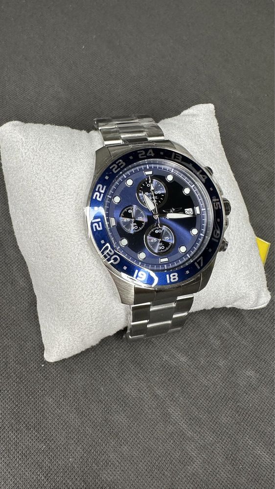 Invicta 15205 5 800 .