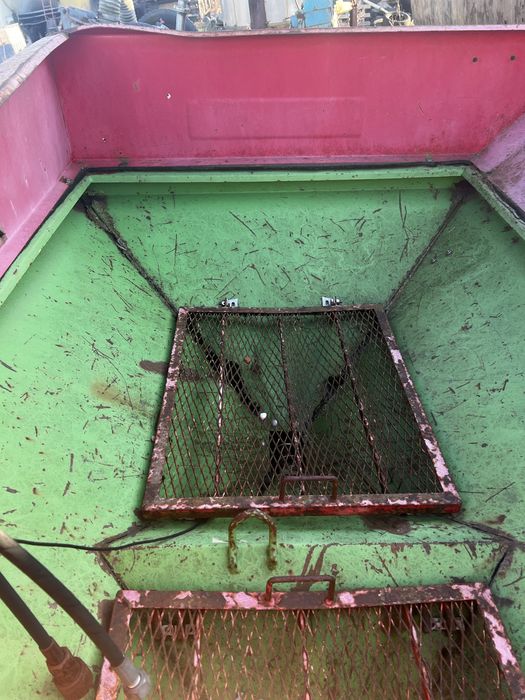 Rozsiewacz nawozu Agromet Pilmet MXL – solidny, gotowy do pracy