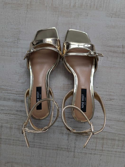 Sandały na obcasie Nine West 36 złote