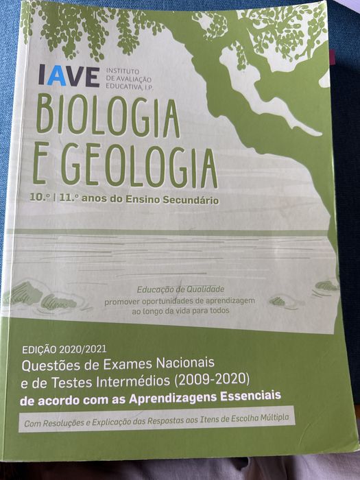 Manual com questões de exames Nacionais 10° 11°