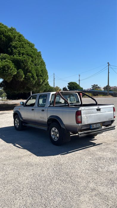 Nissan navara 2.5 TD