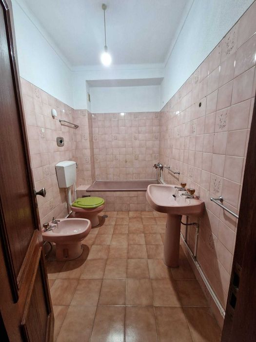 Vende-se Apartamento T2 em Seia