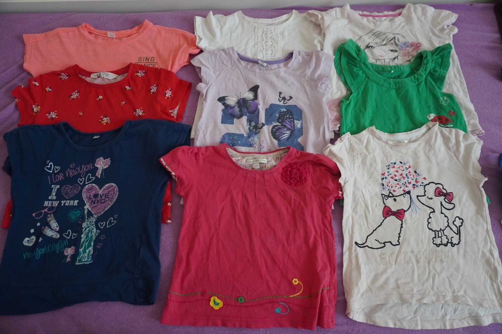 Zestaw ubrań -t-shirty, bluzki, sukienki, spodenki 104