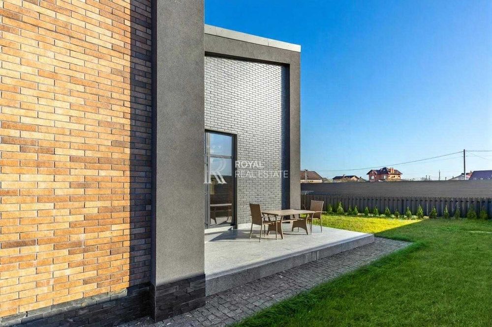 Продаж Будинок КМ COUNTRY VILLA Мала Олександрівка 130 м² 4 кімнати 5,01 сотки Закрита територія Високі стелі Паркінг