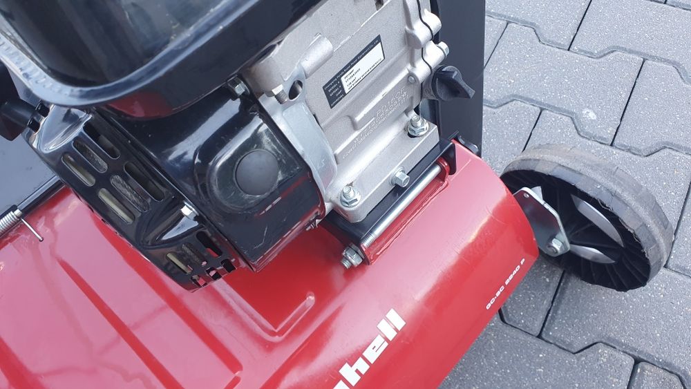 Wertykulator spalinowy