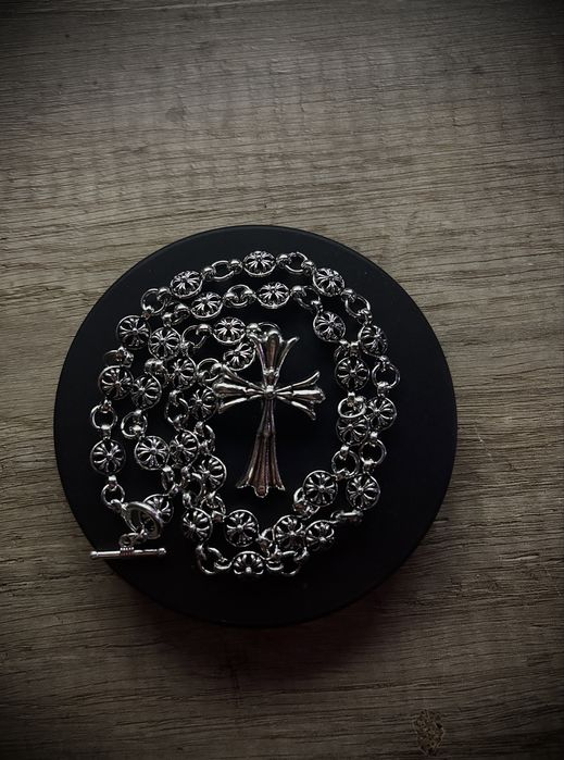 Naszyjnik w stylu chrome hearts