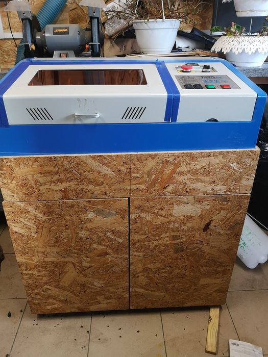 Laser k40 z ruchomym stołem