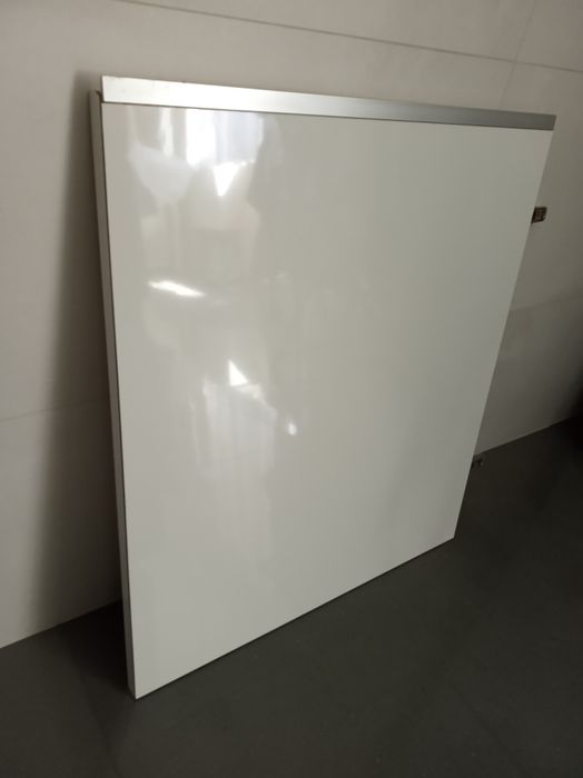 Porta para armário com acabamento laminado branco brilhante