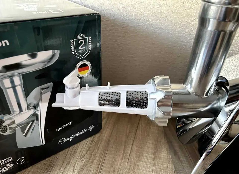 М’ясорубка нова електрична / мясорубка электрическая - соковижималка