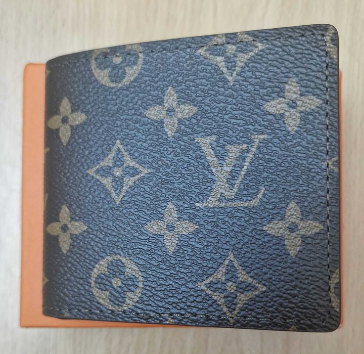 Carteira Louis Vuitton Castanha – Nova, com Logotipos
