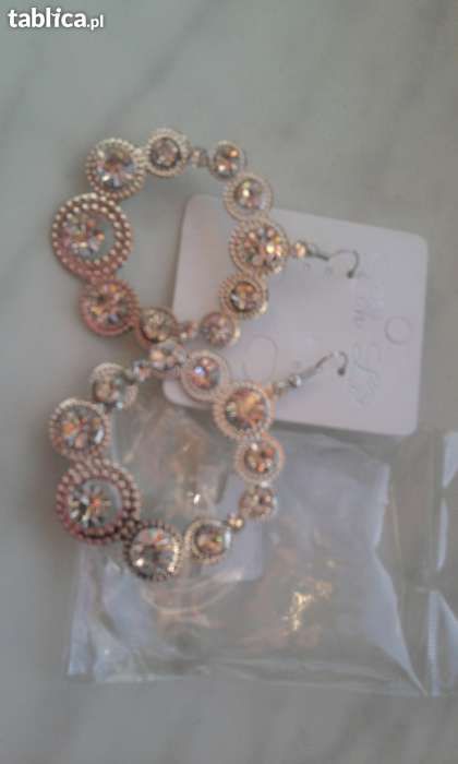 śliczne nowe kolczyki