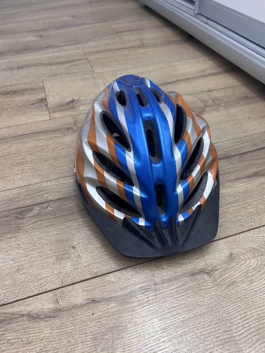 Велосипедний шолом