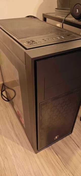 Komputer stacjonarny I7 7700k + GTX 1070 MSI + 16GB RAM DDR 4 SPRAWNY