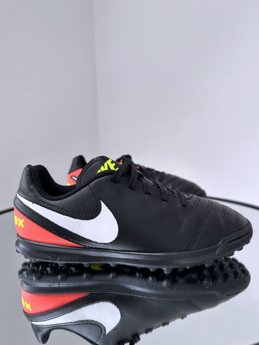 Мощные качественные сороконожки копочки бампы Nike Tiempo X