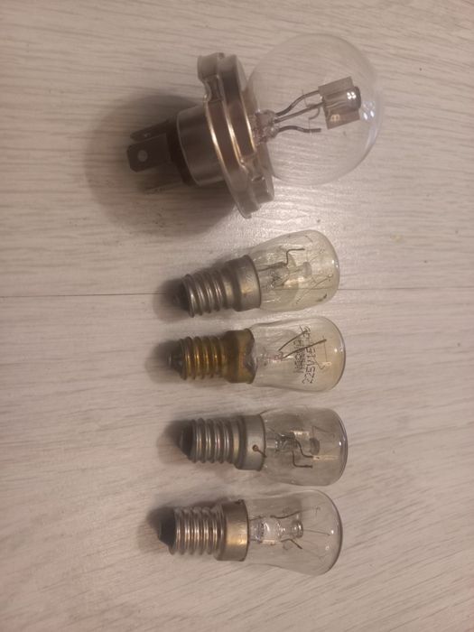 Лампочка Narva (старого зразка)