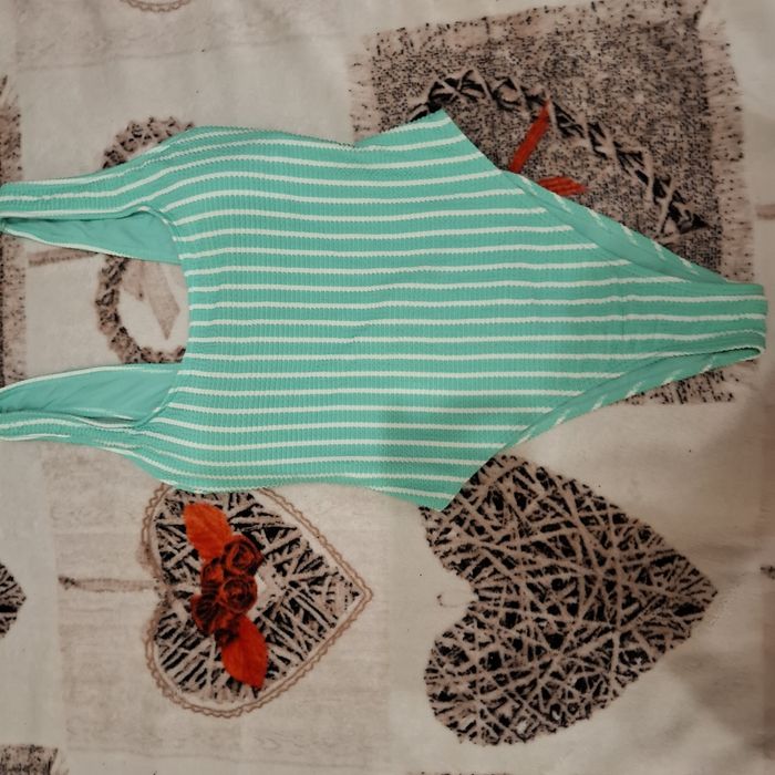 Pasiasty jednoczęściowy strój kąpielowy  marki River Island