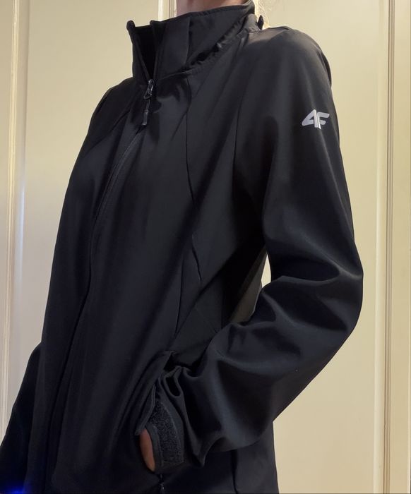 Softshell 4F czarny