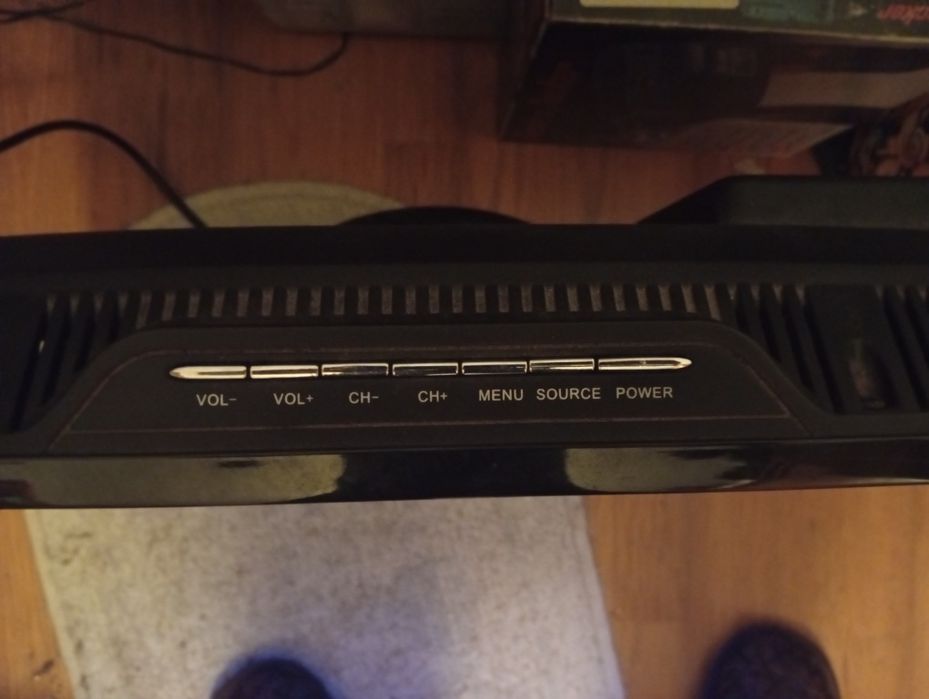 TV Televisor 22" HDMI Leitor DVD c/ Comando