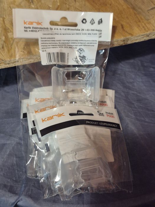 Osprzęt elektryczny KARLIK MINI gniazdka ramki uszczelniacze