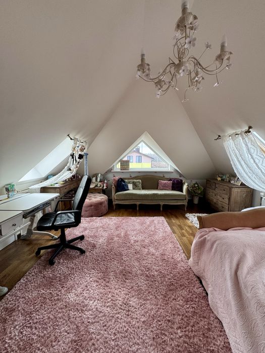 Будинок 300 кв.м. З усіма Комунікаціями в масиві Канадське село!