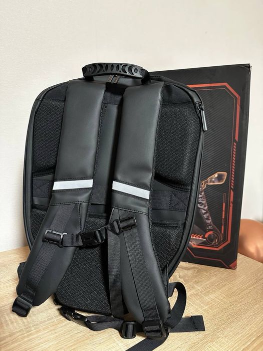 Мото-Рюкзак с Дисплеем