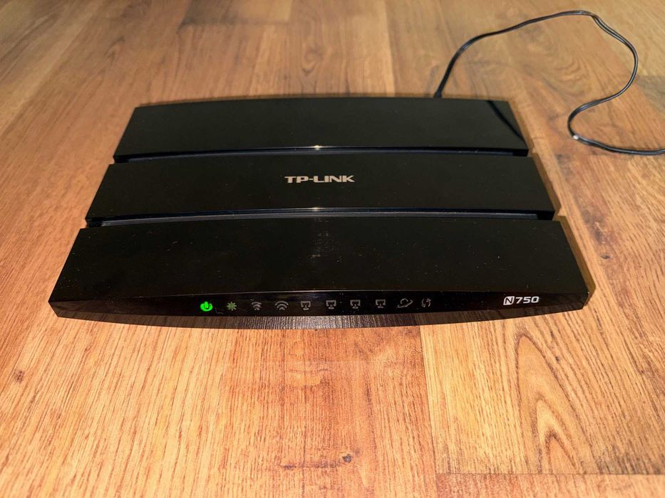 Dwupasmowy gigabitowy router bezprzewodowy TP-LINK N750 TL-WDR4300 ...
