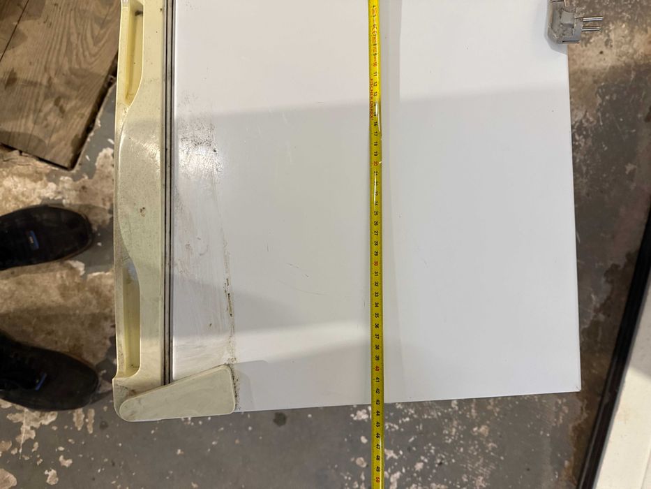 Lodówka DOMO DO906K/N — mini lodówka 52×43×50 cm, sprawna