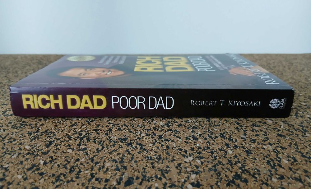 Rich Dad Poor Dad (Robert T. Kiyosaki)