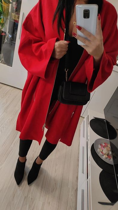 Piękny czerwony płaszcz oversize Jaana Parkkila Marimekko Wełna