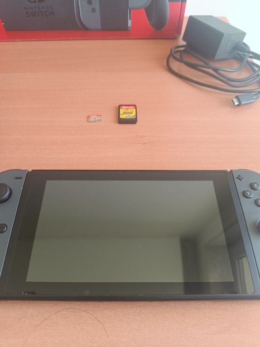 Nintendo Switch completa com acessórios