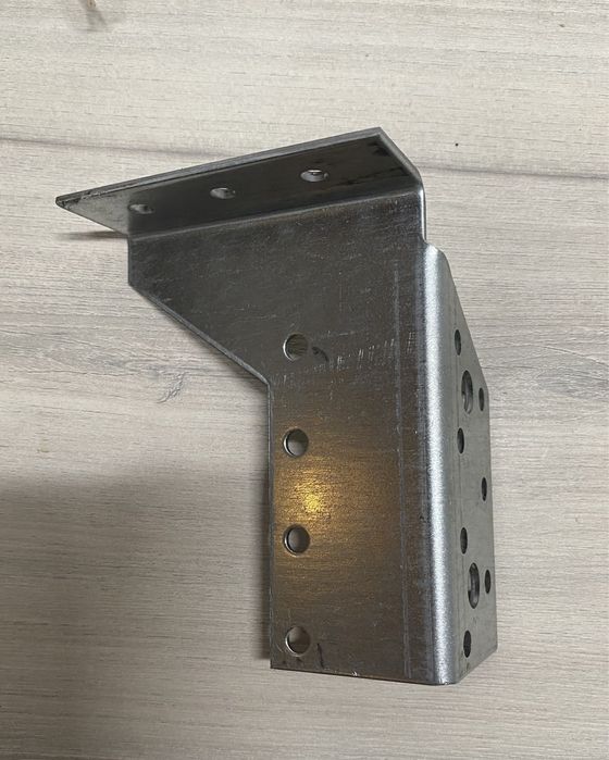 Esquadro perfurado 25X105X75*2,0 MM