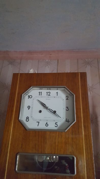 Настенные маятниковые часы с боем ОЧЗ