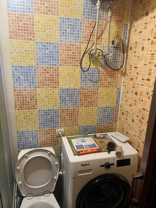 Терміново продам 3-х  кімнатну квартиру в с.Ватутіне