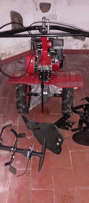 Motocultivadora nova