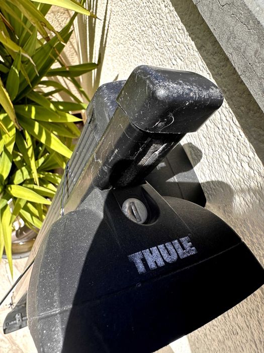 Barras Transversais Thule com chaves