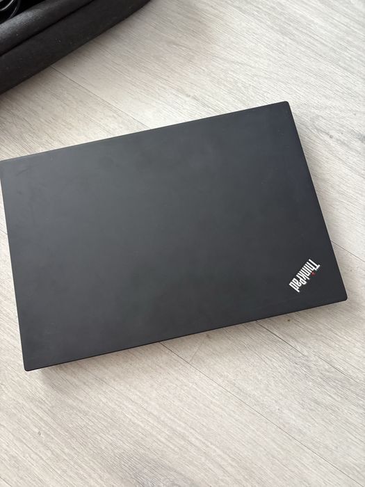 laptop Lenovo T14 generacji 2ej