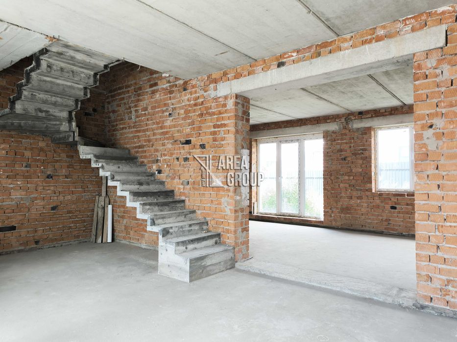 Котедж готовий до ремонту в районі Цукрового заводу