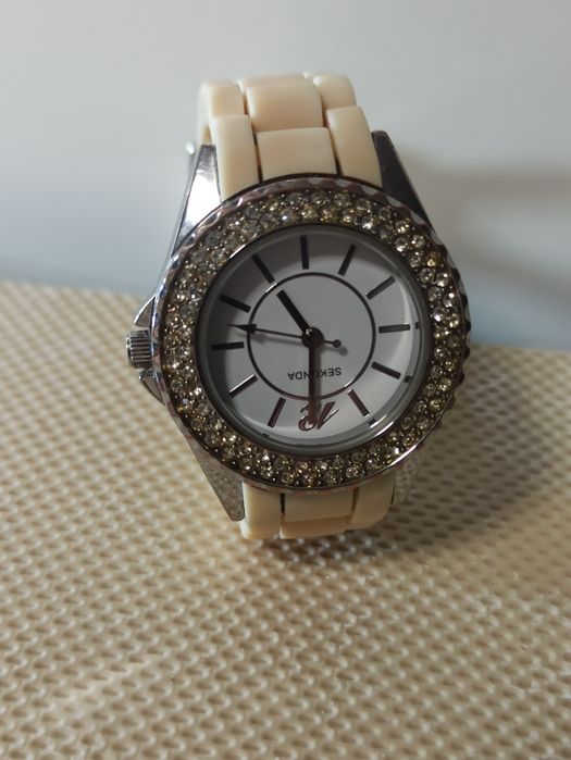 Zegarek damski firmy Sekonda