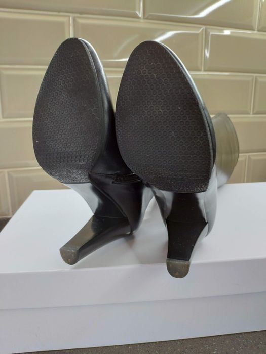 Жіночі чоботи шкіряні