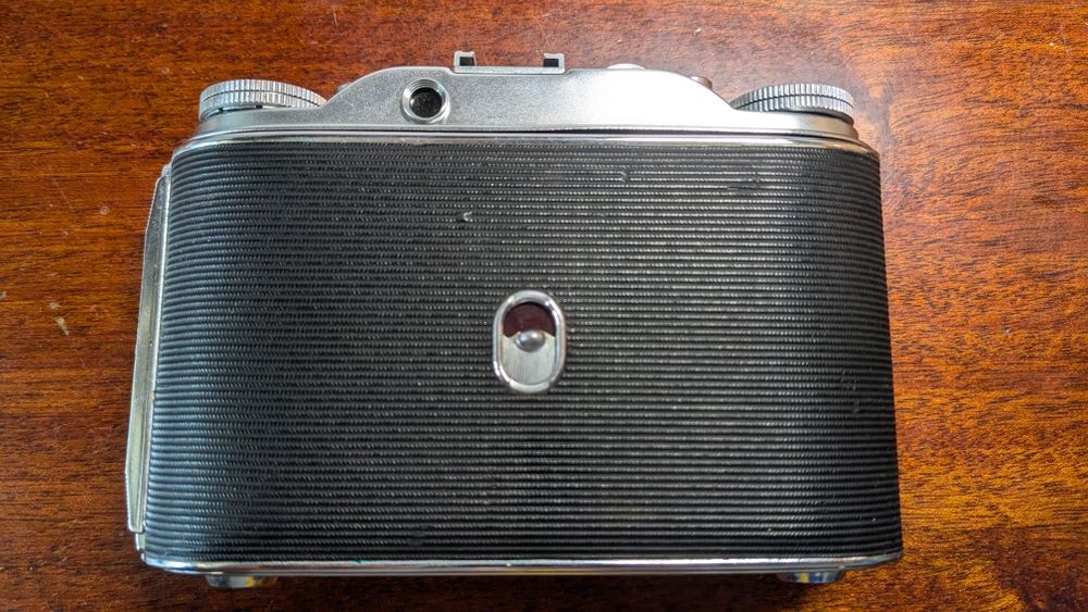 Фотоапарат Agfa isollete III в комплекті чорно-біла плівка