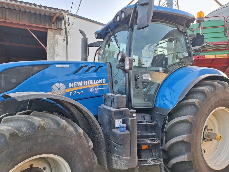 New Holland T7 230