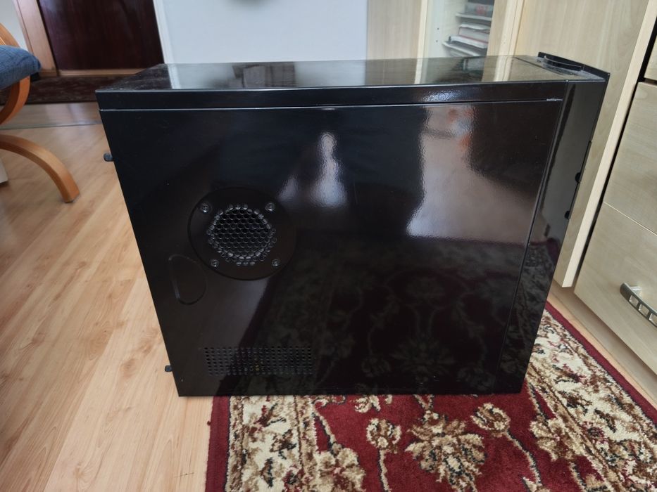 Komputer Retro Windows XP / GeForce 8800GT / AMD AM3".