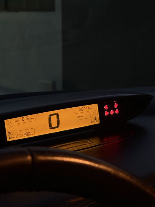 Citroën C4 1.4 | 2006 | 190.777 km | Muito Bom estado
