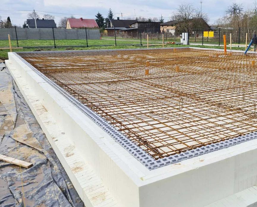 Roboty ziemne, przyłącza, płyty fundamentowe, hale, domy – kompleksowo
