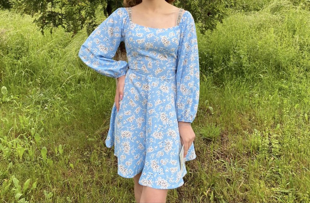 Сукня блакитна літня