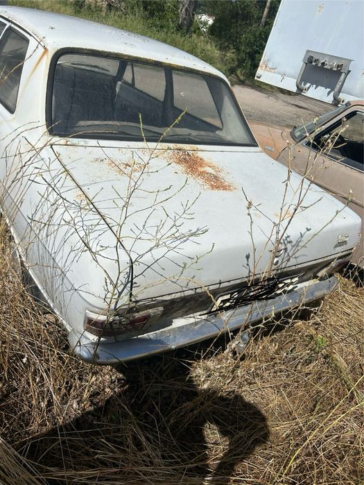 Carros antigos para restauro