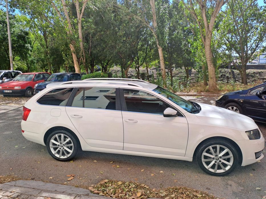 Vendo skoda octavia 1.6 Style DSG