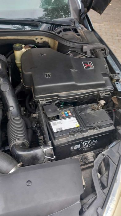 Vendo Peogeut 407 HDi 16