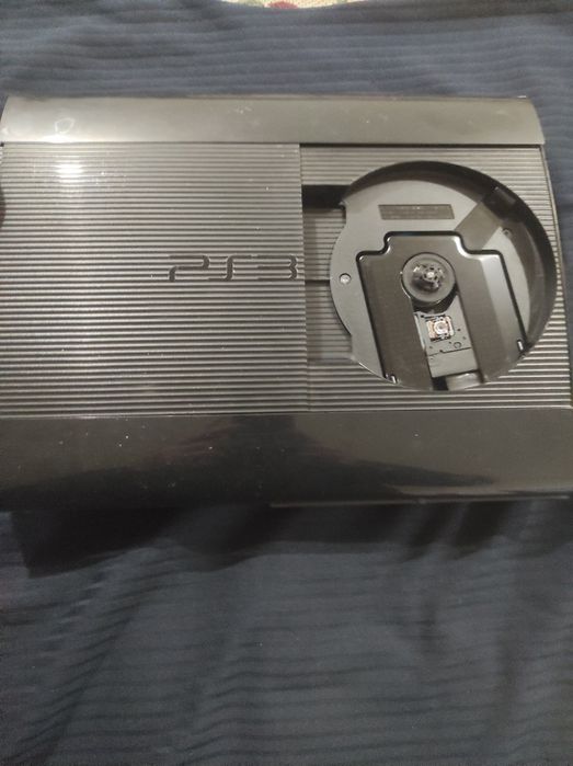 PlayStation 3 Super Slim desbloqueada