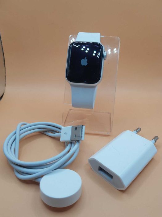 Смарт-годинник APPLE Smart Watch Series 4 40mm